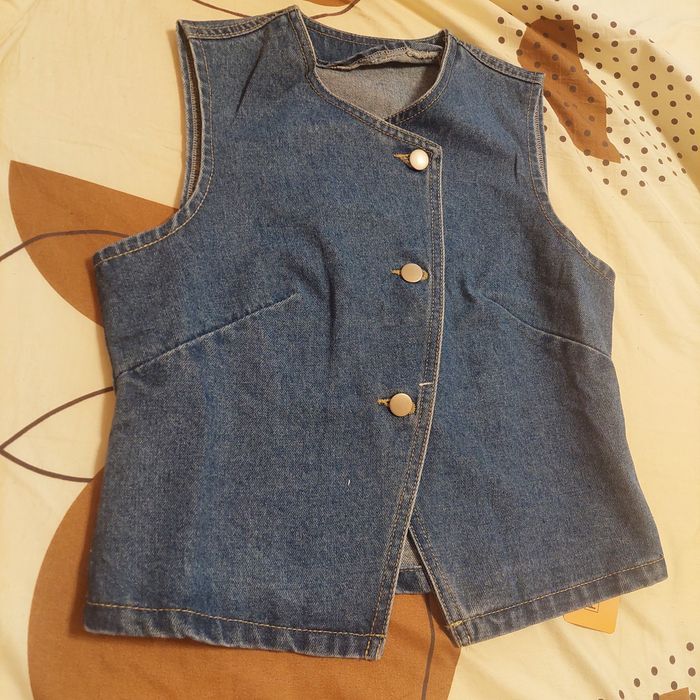 Vesta blugi marime xs