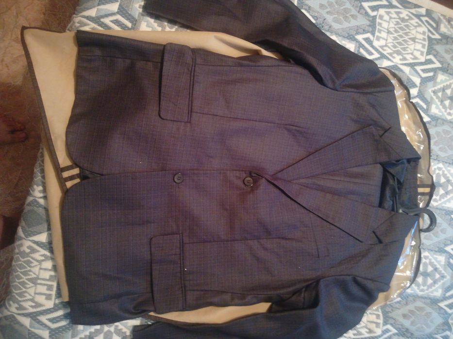 Продам Мужской костюм