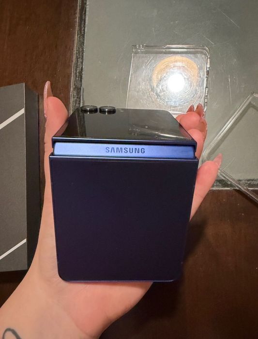 Samsung Galaxy Z Flip 7 256 GB