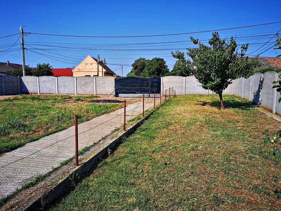 TEREN DE VÂNZARE în comuna Periam - 450 mp