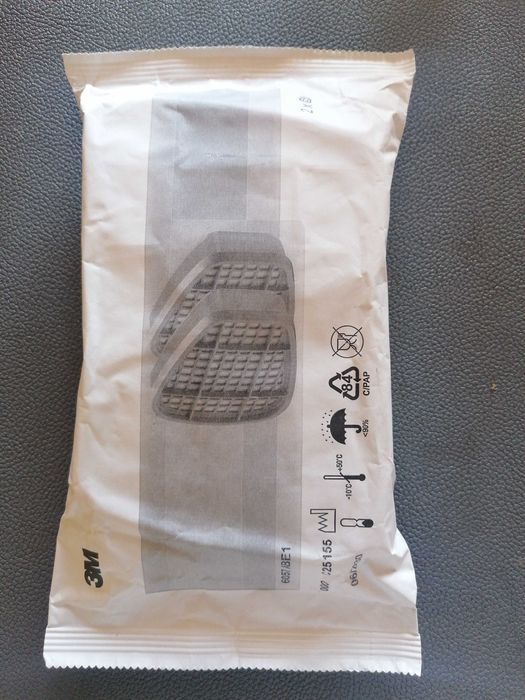 Филтри и предфилтри за защита срещу газове и пари.