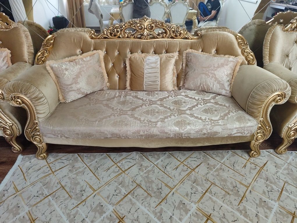 Set canapea și fotolii
