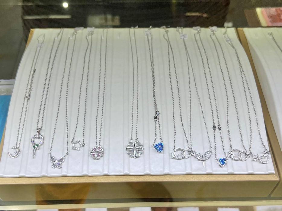 Kumush taqinchoqlar optomga.