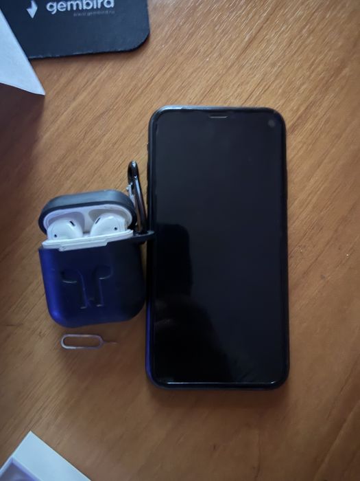 Iphone XR и Эйр подс