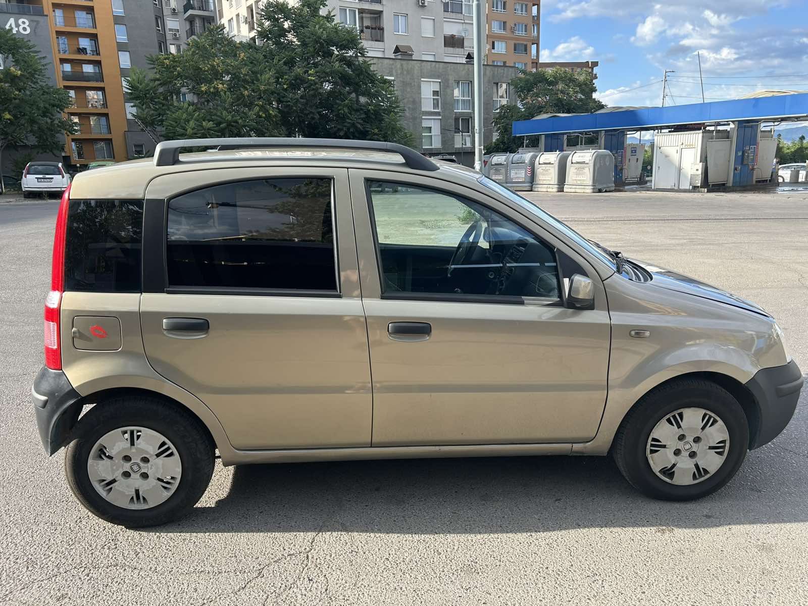 Продавам Фиат панда 1,2