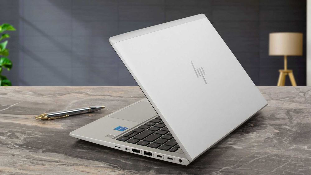 Ultrabook Nou HP Elite 640 G10 i5 1345U 32Gb Ram 2Tb SSD Garantie 2Ani