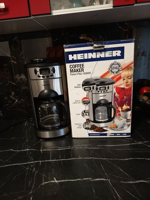 Aparat cafea Heinner cu râșniță