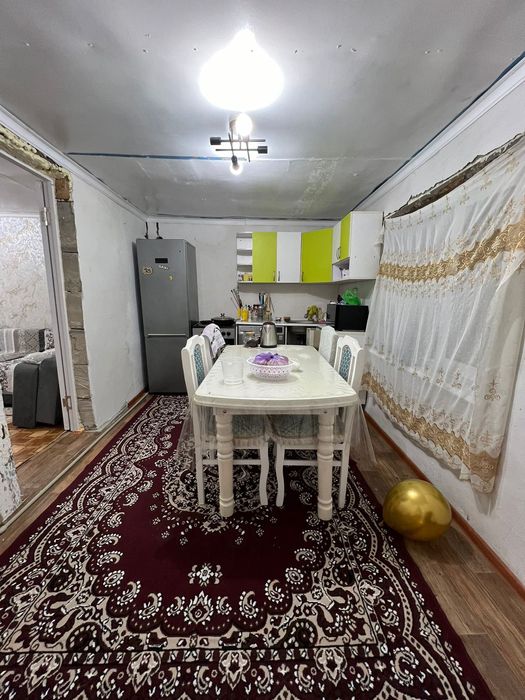 Продам дом на 10-Кирпичным.