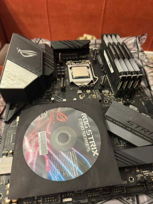 Vand Piese PC Gaming