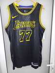 Maieu de basket marca Nike cu LA Lakers, #77 Luka Dončić (Sz XXL)