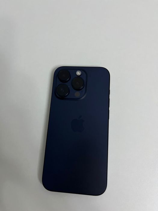 Продам айфон 15 про + часы+ наушники