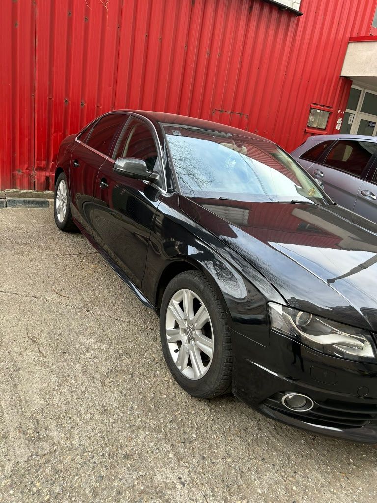 Vând sau schimb audi A4