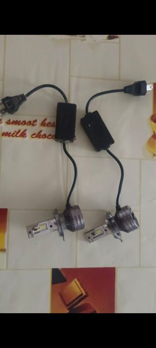 Лэд лампочка h4 для мерс,ауди и тд