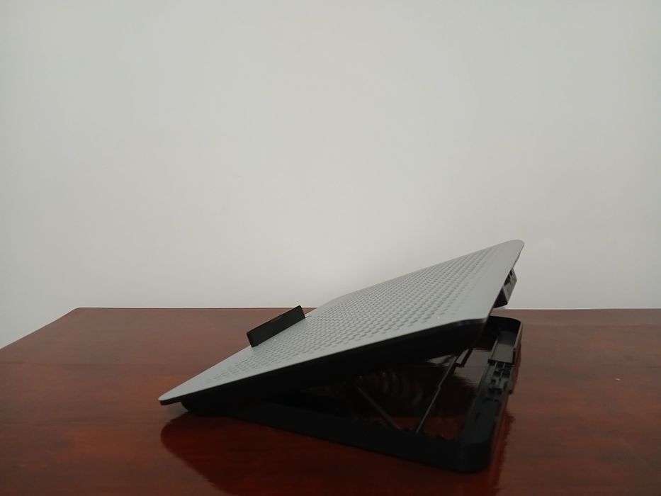Vând cooler pentru laptop