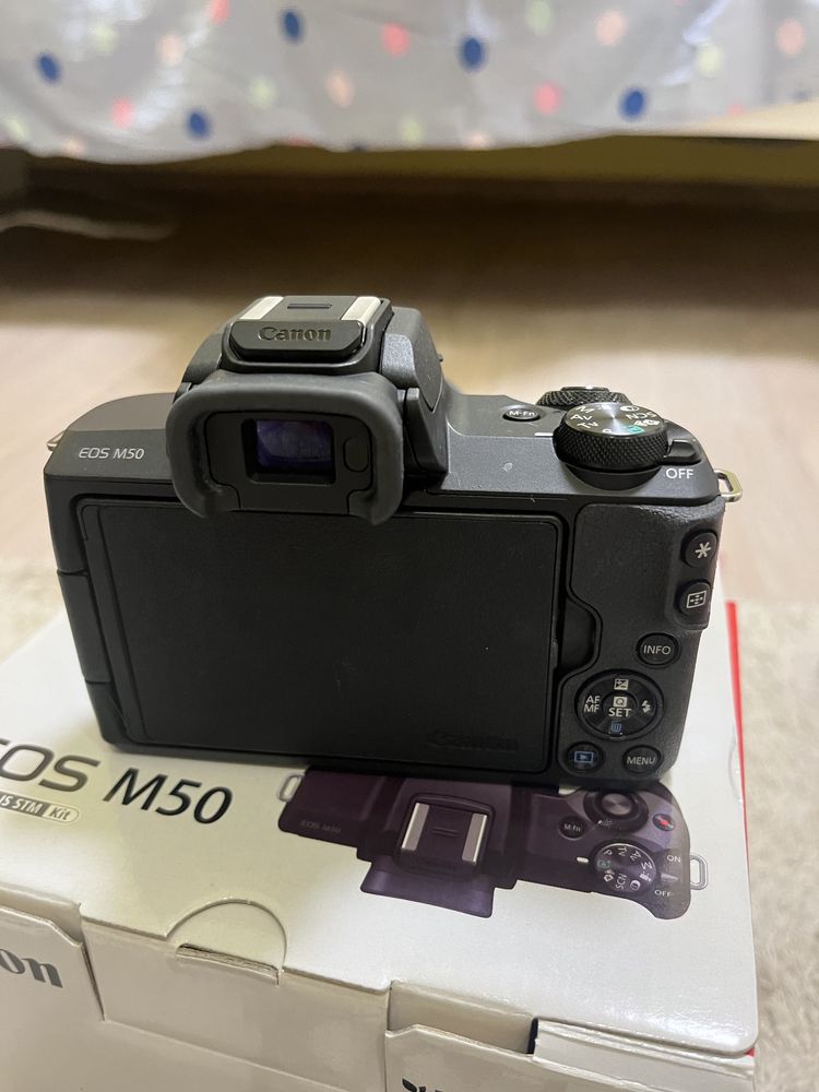Camera Canon EOS M50