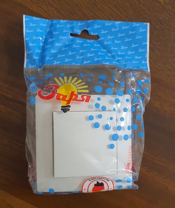 Выключатель, белый