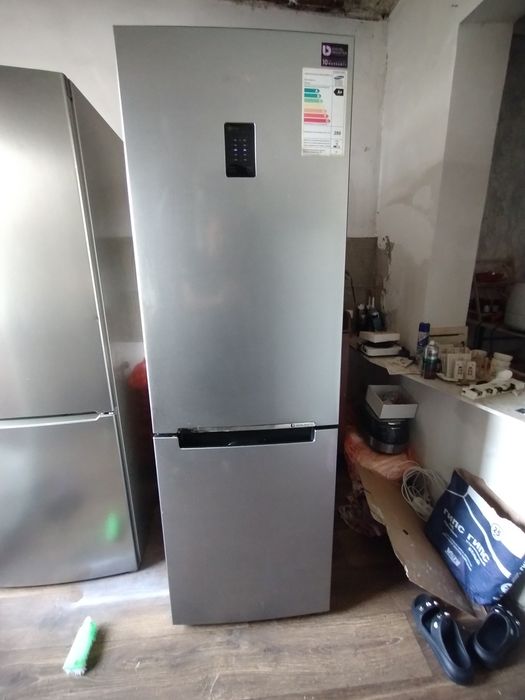 Холодильник Самсунг полностью рабочий