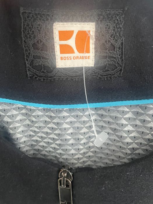 Късо якенце на Boss Orange