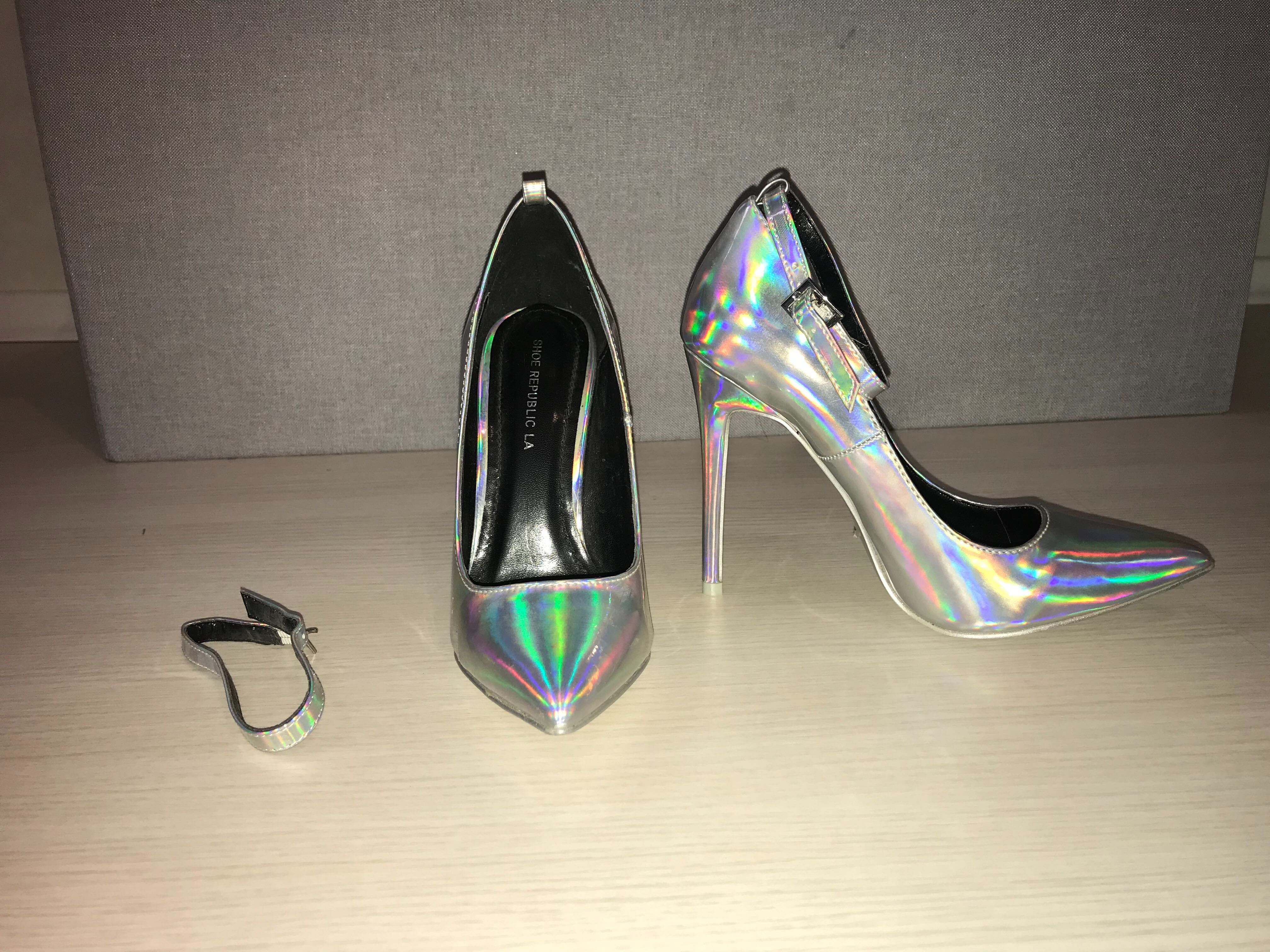 Нови Холографски сребърни остри обувки на ток с каишка многоцветни