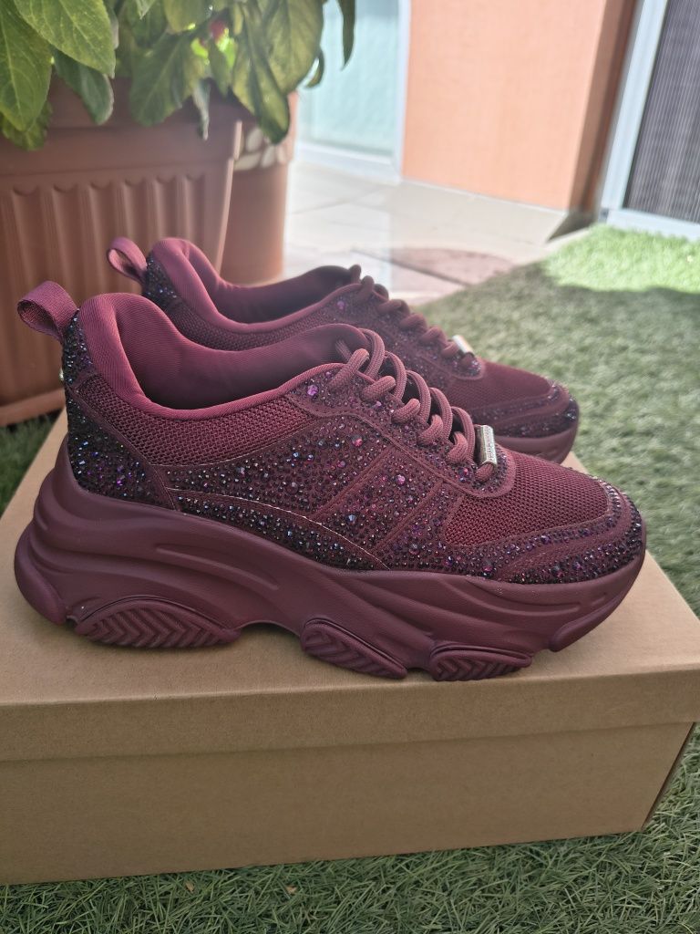 Steve Madden маратонки
Dragon-R Chunky