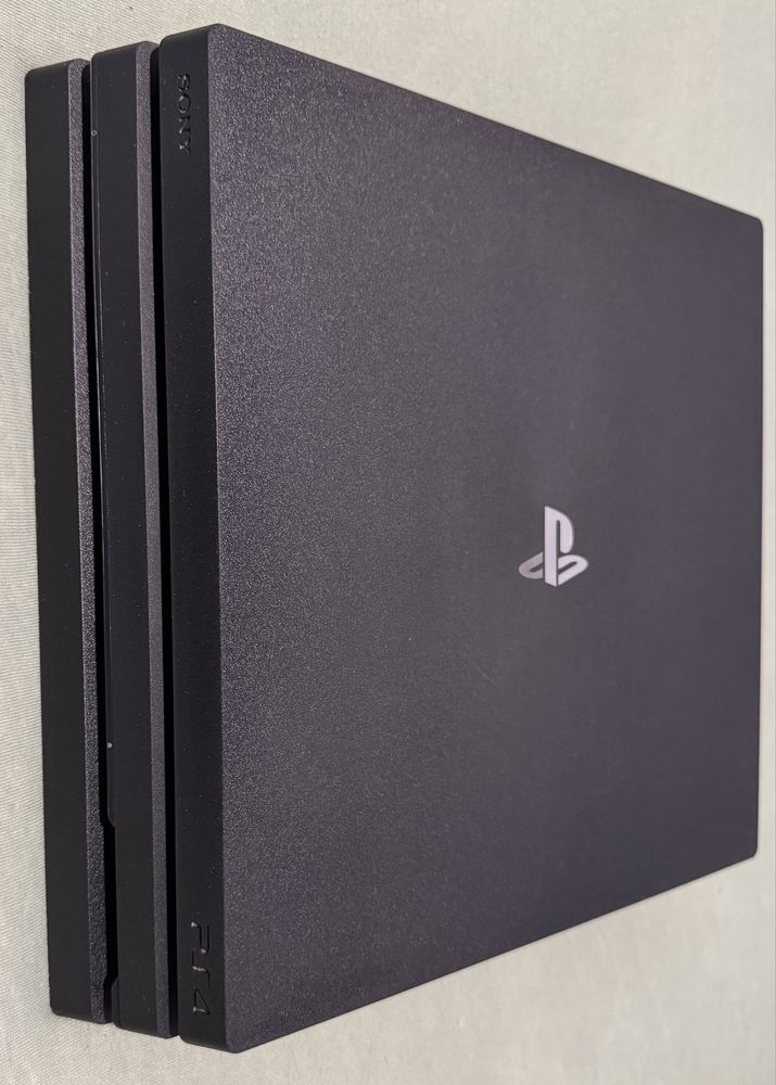 Playstation 4 Pro 1TB