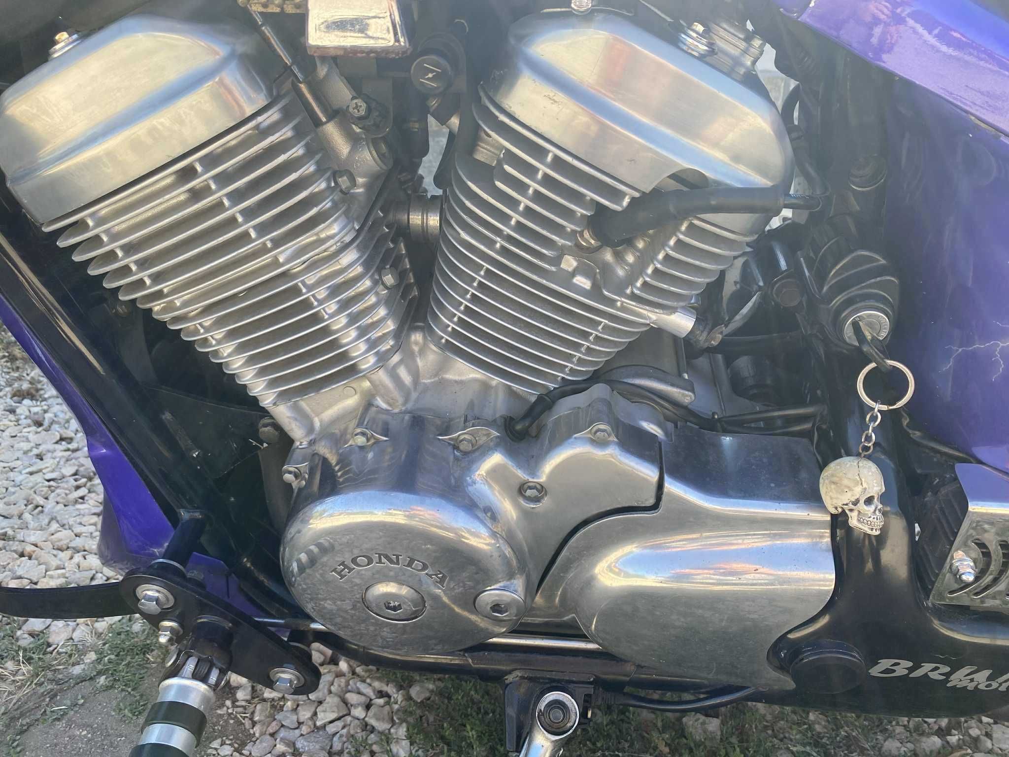 Honda Shadow 600 – Чопър легенда, готов за път!