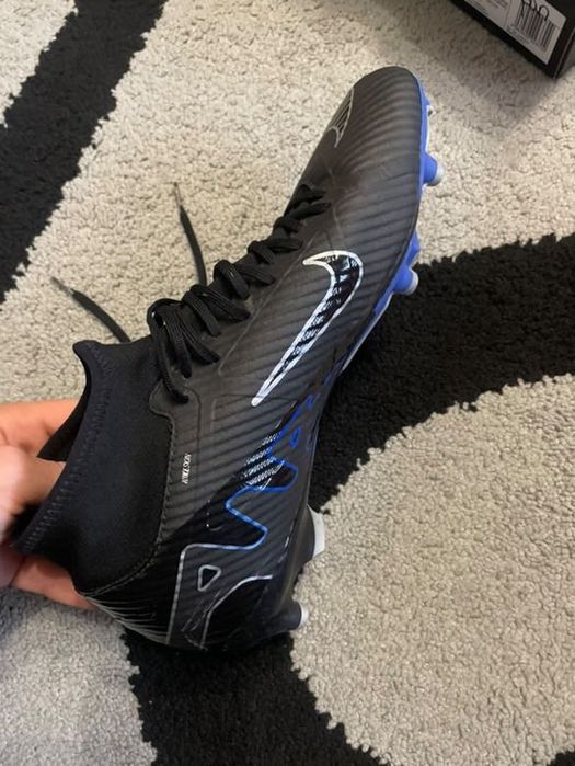 Бутонки - момчешки вид маратонки на найк