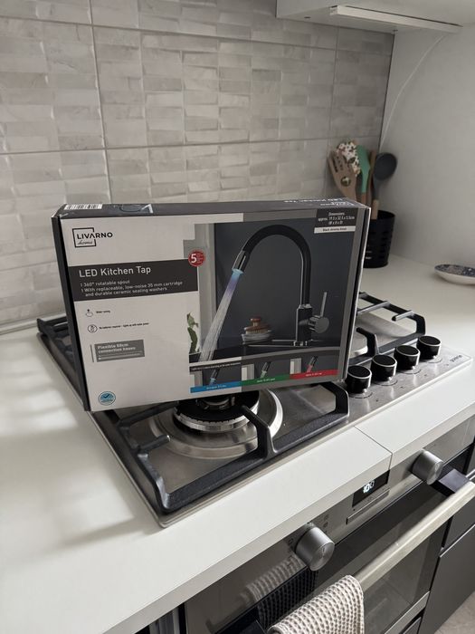 Baterie bucatarie neagra cromata, cu lumini