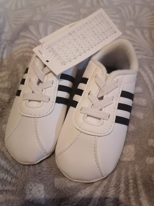 Меки обукви адидас