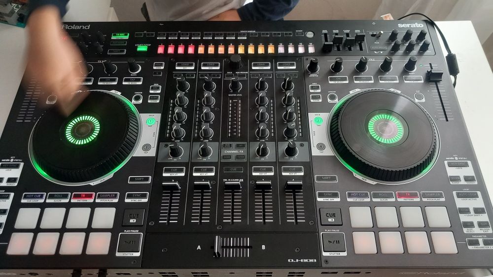 Roland DJ-808 Professional 4 Channel Mixer DJ Controller Serato Rekord