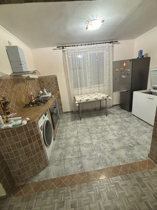 Dau spre inchirie casa,zona Galați, Sat Vânători, 
Două dormitoare 
Do