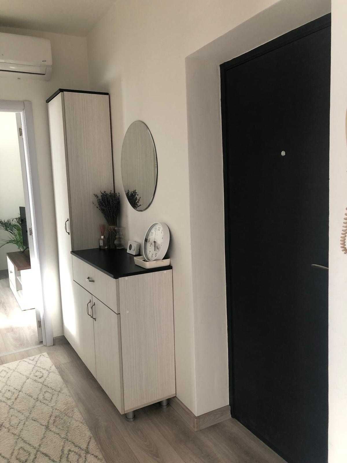 Apartament 2 camere si balcon zona Dumbrava etaj 3