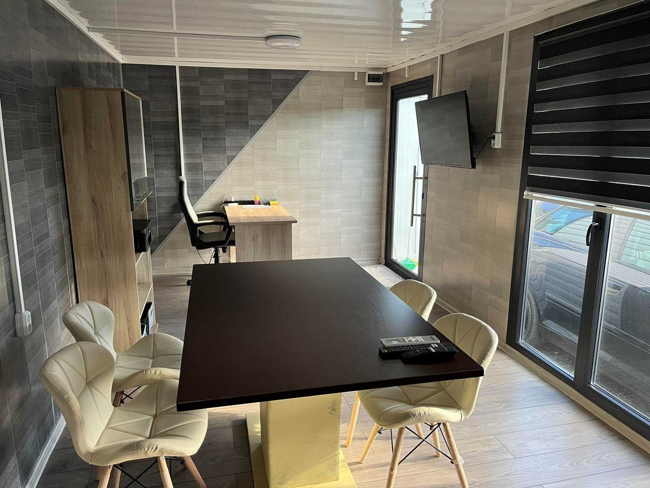 Продава се Офис в Сандански - 18 кв.м за 510 €/кв.м - Снимка #2