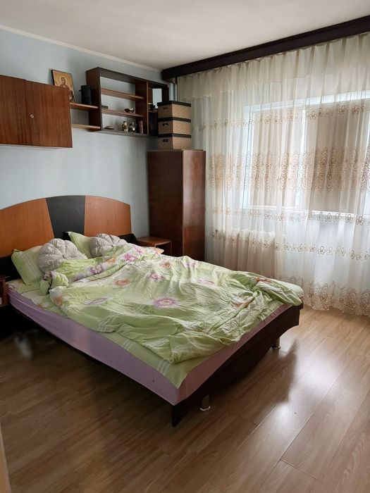 Inchiriere apartament 3 camere decomandat Sector 6