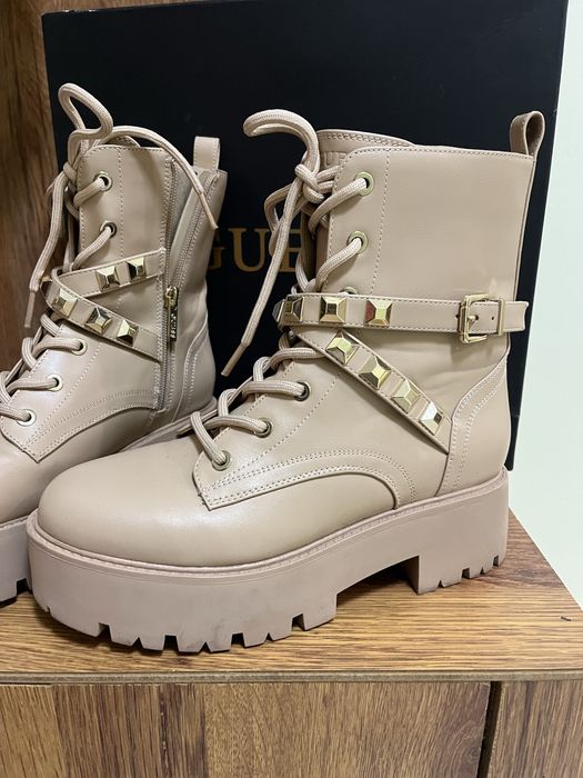 Guess зимни боти