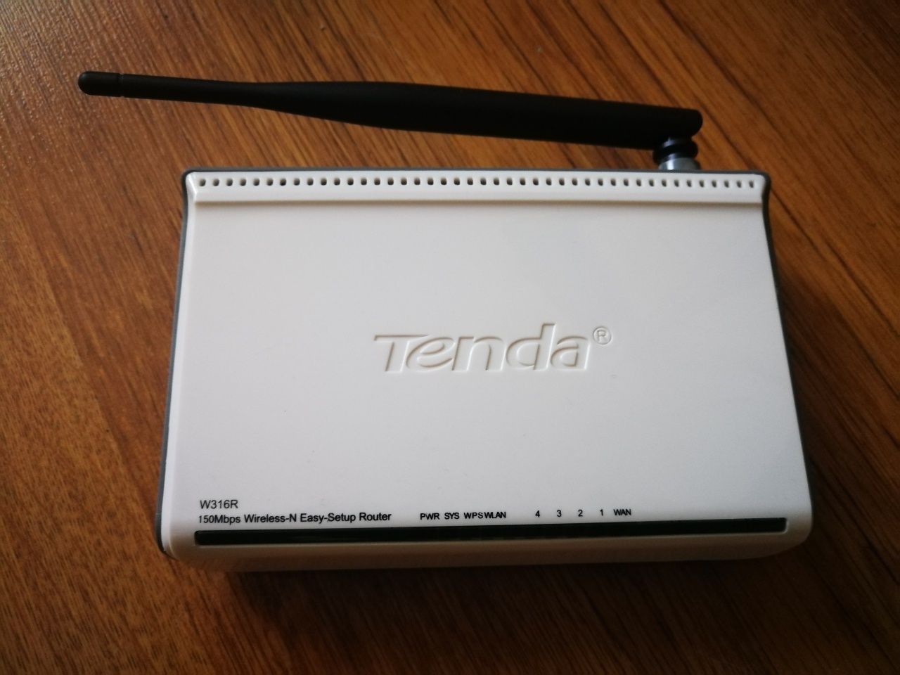 Router Tenda W316R