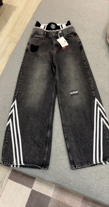 Тъмно сиви дънки с висока талия