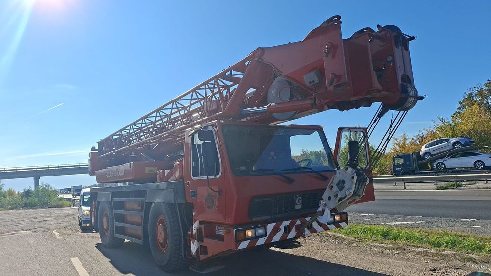 Vand maracara Grove GMK 3040 40 tone 
Motor Mercedes 
Anvelope noi
Bra