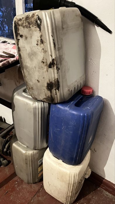 5 канистр по 20л