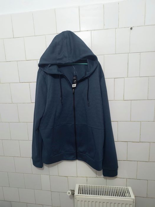 Hanorac marca Crivit mărime xl culoare vernil nou cu eticheta