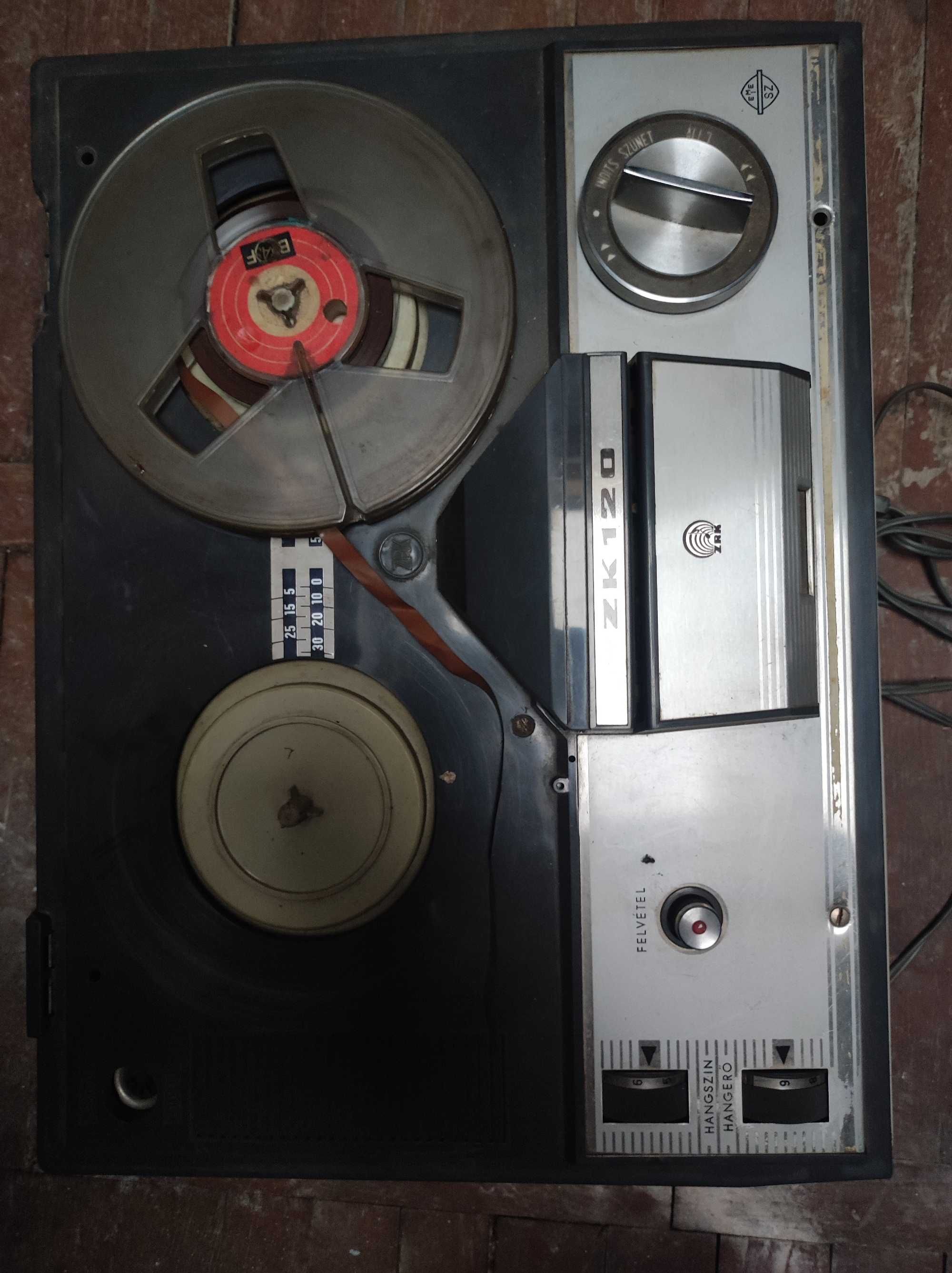 Ролков Магнетофон ZK-120 GRUNDIG LICENCE
