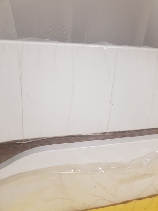 Vand cadru pat cu somiera fixa nou alb  pentru saltea 135*190