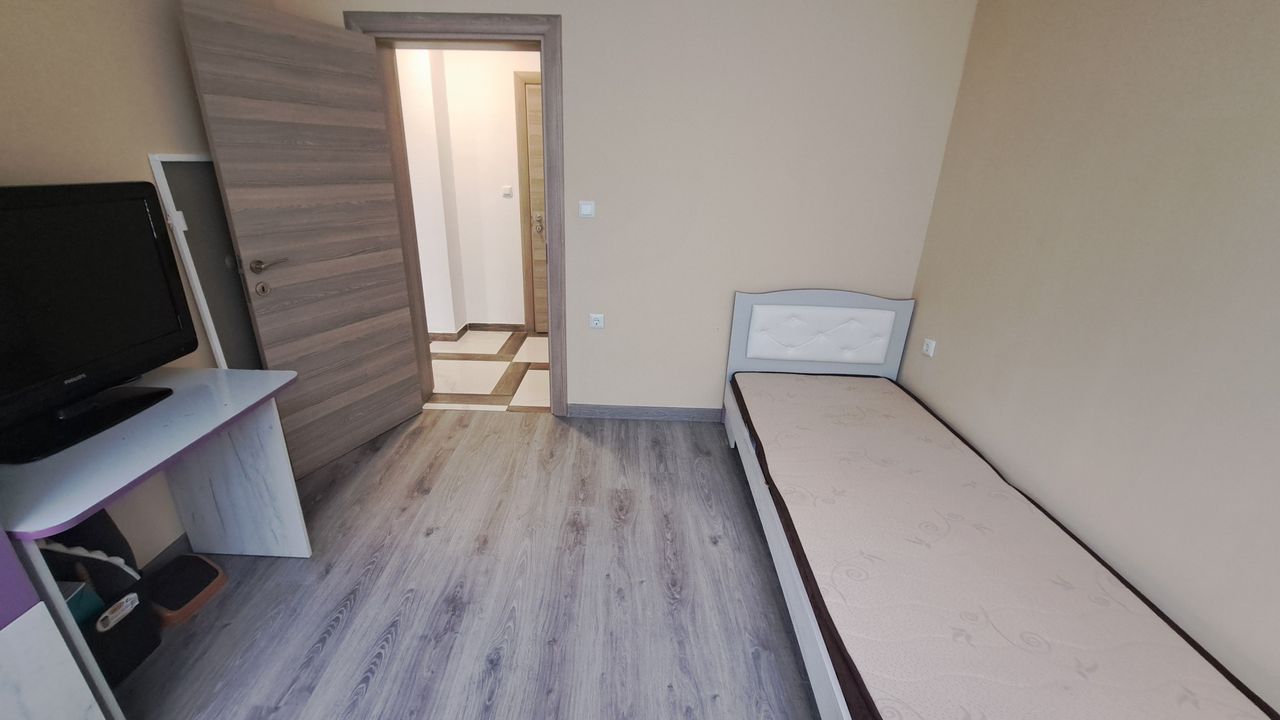 Дава се под наем Тристаен апартамент в Разград, Лудогорие - 81 кв.м за 408 € - Снимка #7