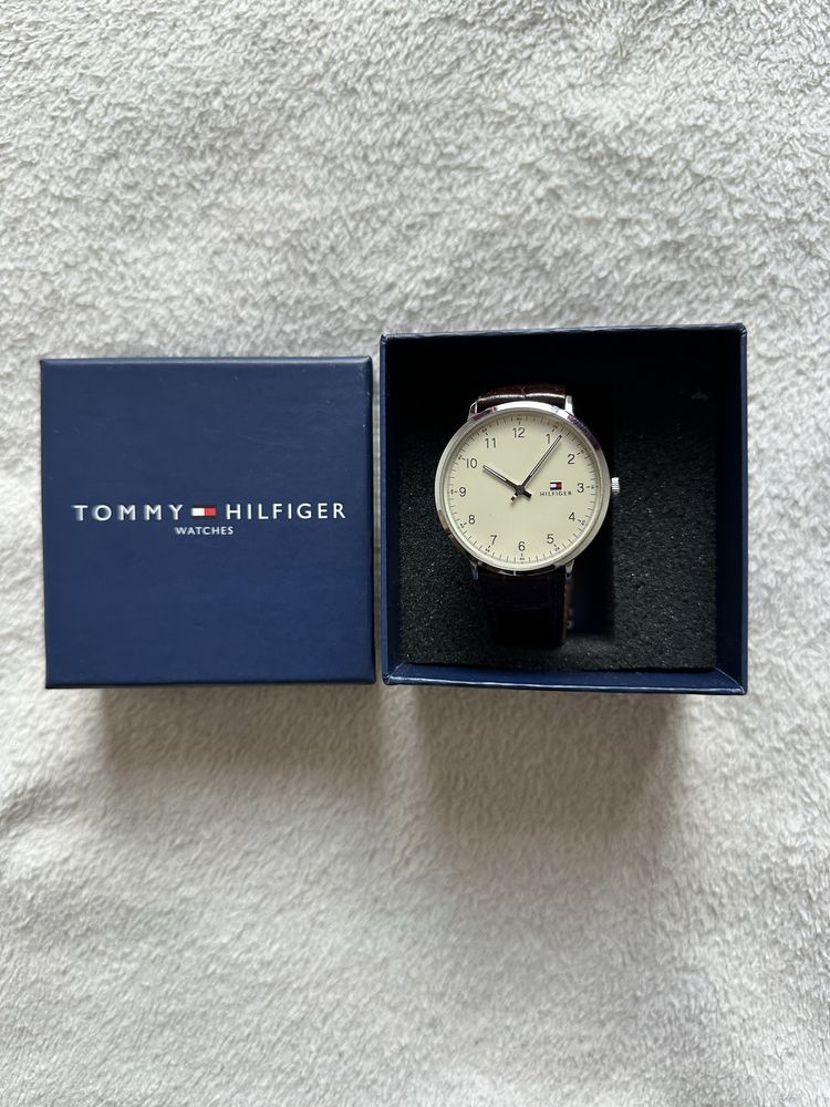 Ceas Tommy Hilfiger