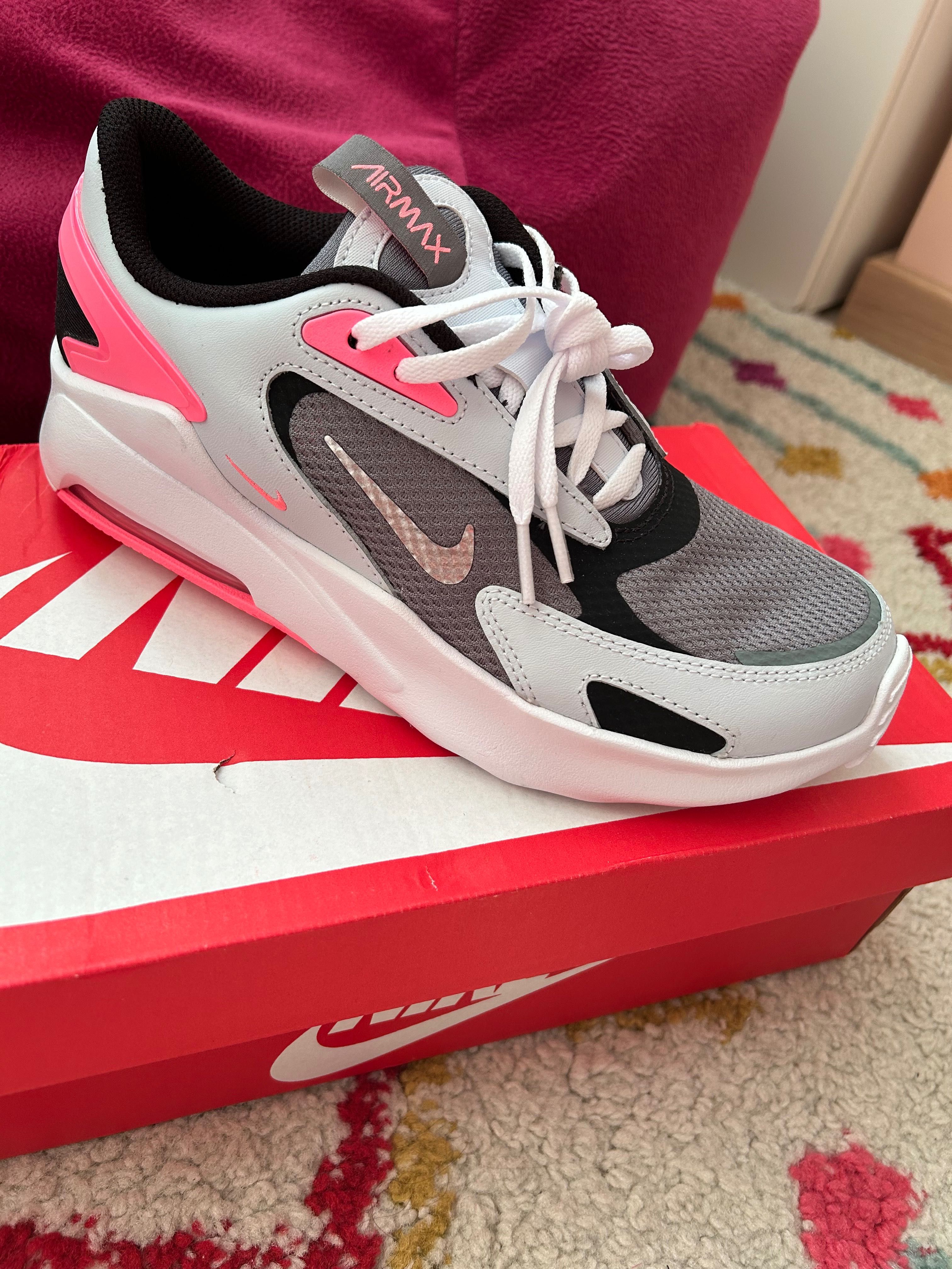 Nike Air Max Bolt 9