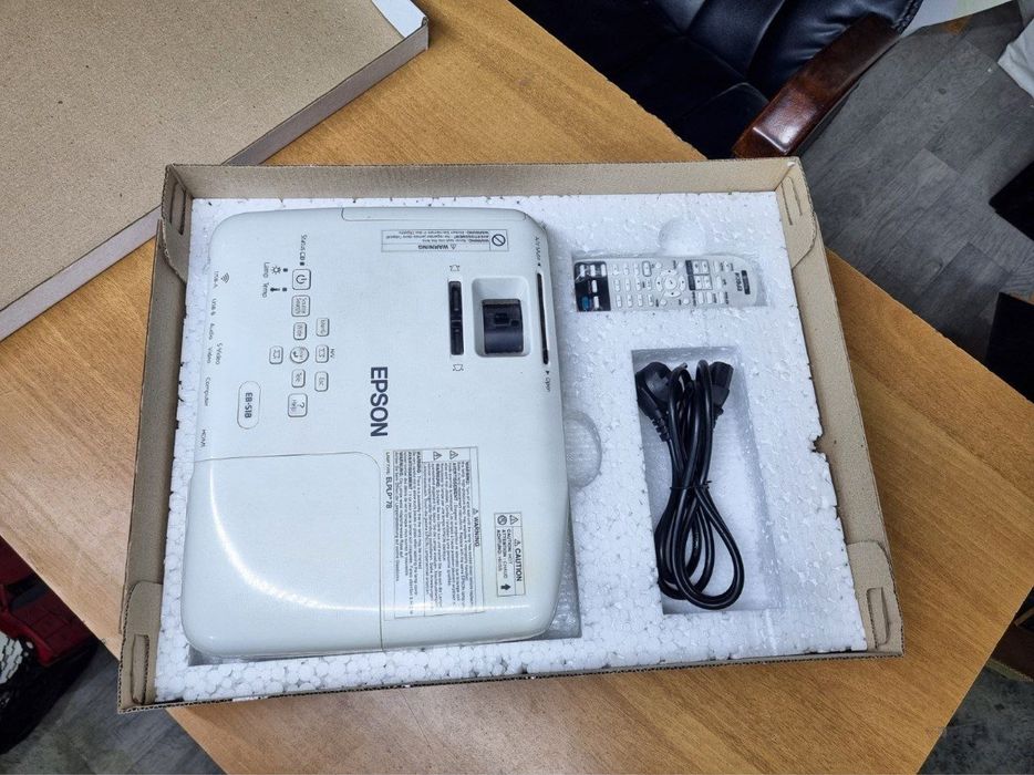 Проектор Epson EB-S18