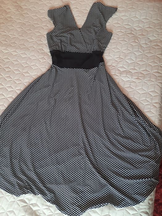 Vand rochie in conditii foarte bune