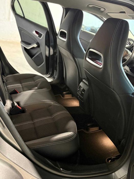 Vand Mercedes-Benz GLA 180