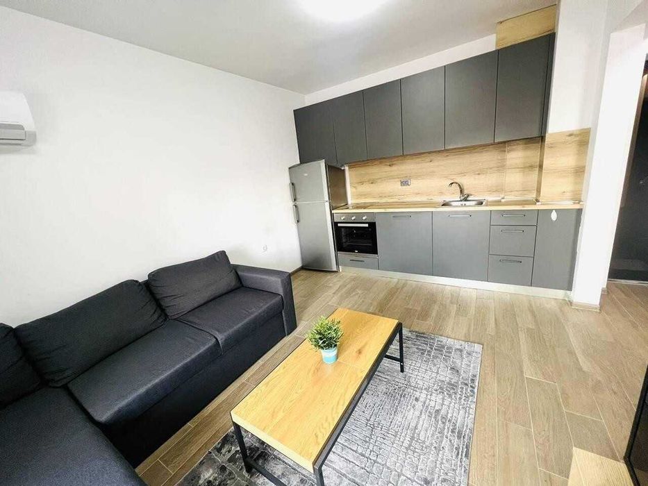 Двустаен апартамент в Младежки хълм