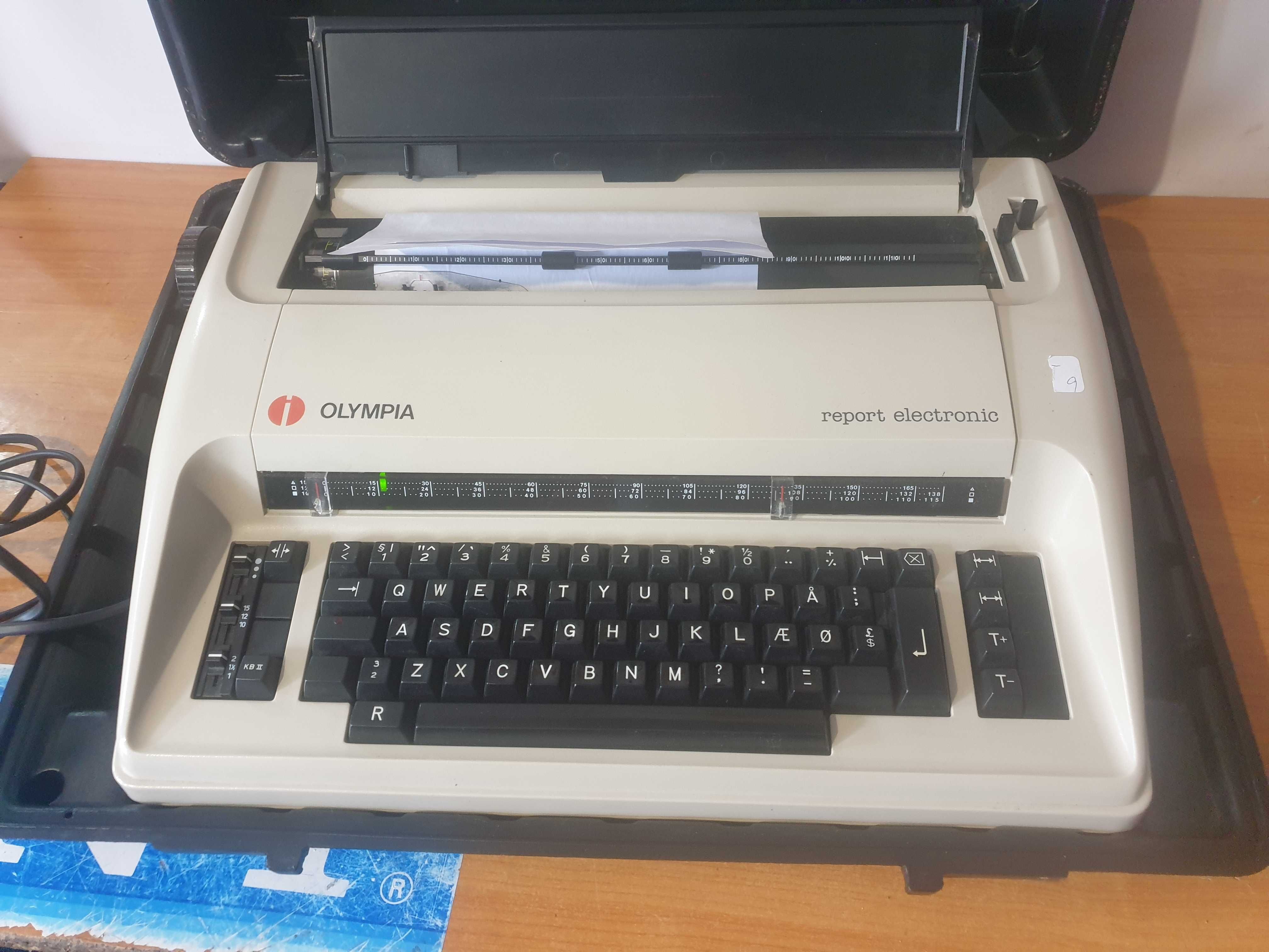 Masina electronica de scris Olympia Werke AG  Report  electronic